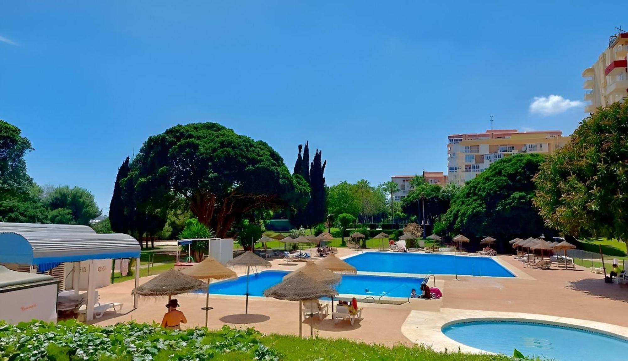Luxury Suites Sunset Beach Benalmadena Bagian luar foto