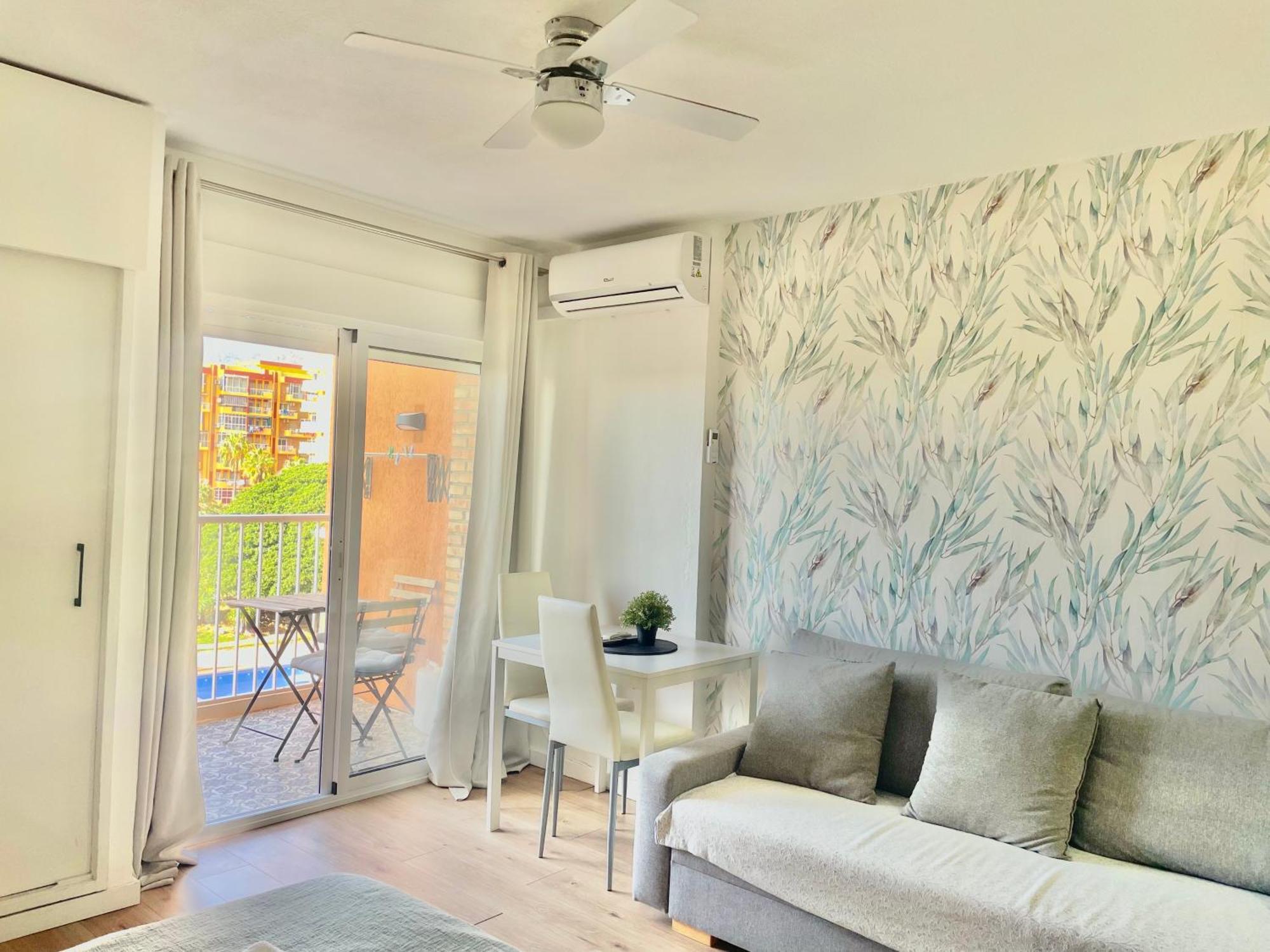 Luxury Suites Sunset Beach Benalmadena Bagian luar foto